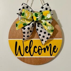 🍋 NWOT Lemons Welcome Door Hanger
